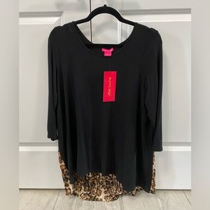 NWT Women’s Top